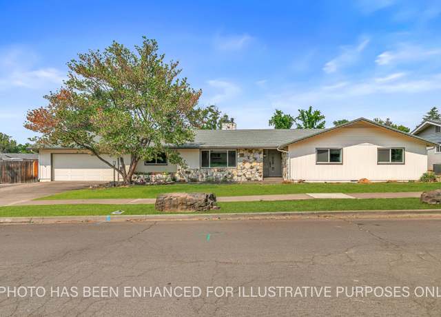 Property at 1917 Hybiscus St, Medford, OR 97504, 3 beds, 2.5 baths