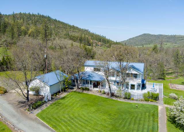Property at 7555 E Antelope Rd, Eagle Point, OR 97524, 4 beds, 3 baths