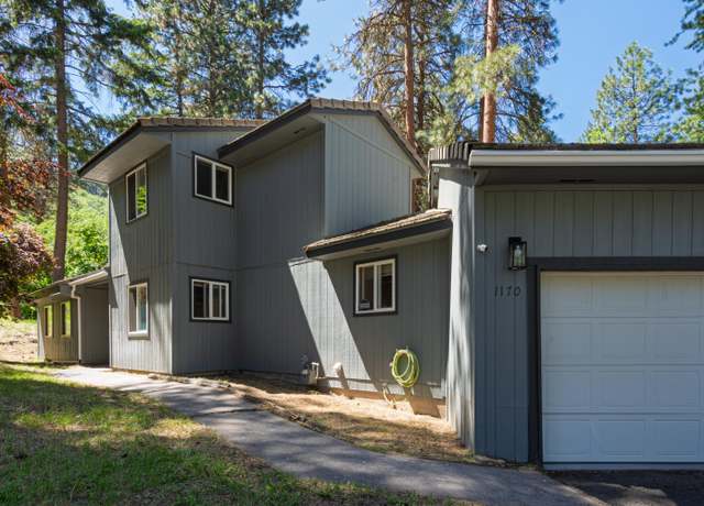 Property at 1170 Eagle Ct, Klamath Falls, OR 97601, 2 beds, 2 baths