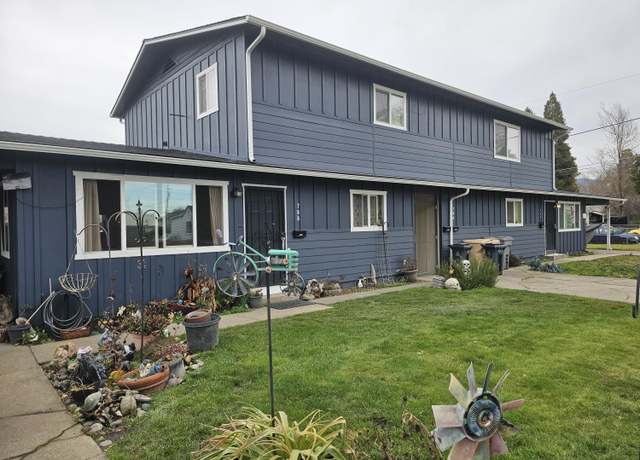Property at 702 SE 9th St, Grants Pass, OR 97526, 6 beds, 4 baths