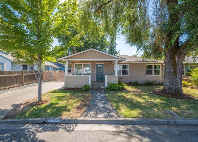 Property at 931 SE M St, Grants Pass, OR 97526, 3 beds, 1 bath