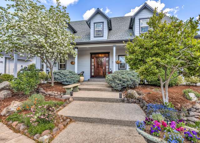 Property at 8 Falling Leaf Ln, Eagle Point, OR 97524, 4 beds, 5 baths