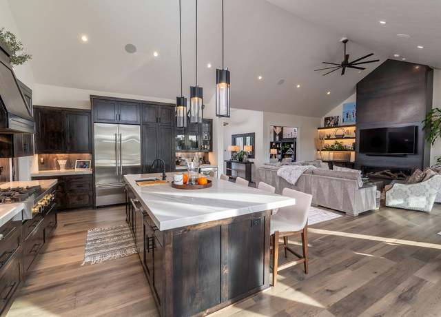 Property at 62825 Montara Dr, Bend, OR 97701, 4 beds, 4.5 baths
