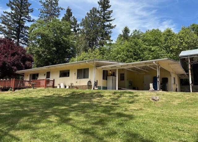 Property at 4350 Foothill Blvd, Grants Pass, OR 97526, 3 beds, 2 baths