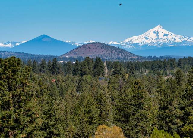 Property at 22437 Victoria Ln, Bend, OR 97702, 2 beds, 2.5 baths