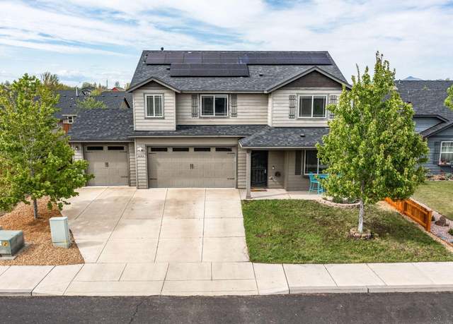 Property at 3133 SW Evergreen Ave, Redmond, OR 97756, 4 beds, 2.5 baths