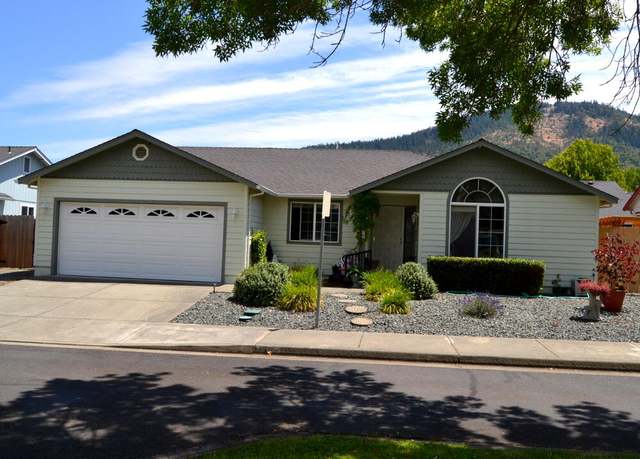 Property at 1783 SE Brookhurst Way, Grants Pass, OR 97527, 3 beds, 2 baths