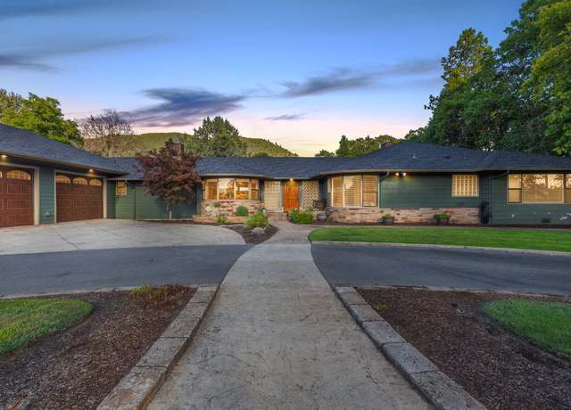Property at 1117 NE Memorial Dr, Grants Pass, OR 97526, 3 beds, 3.5 baths