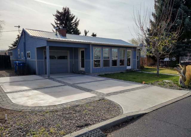 Property at 1252 NE Wilshire Dr, Prineville, OR 97754, 3 beds, 2 baths