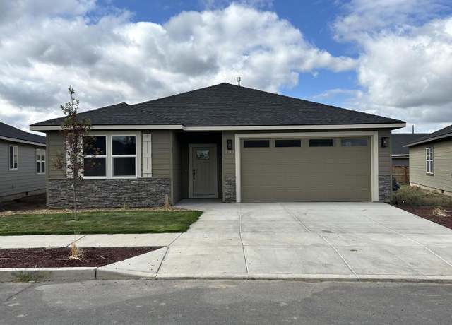 Property at 3200 NW Dogwood Ave, Redmond, OR 97756, 3 beds, 3 baths