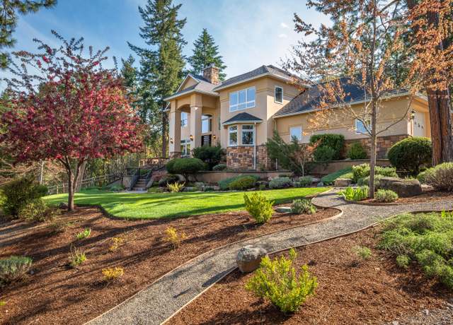 Property at 1694 Old Siskiyou Hwy, Ashland, OR 97520, 4 beds, 3.5 baths