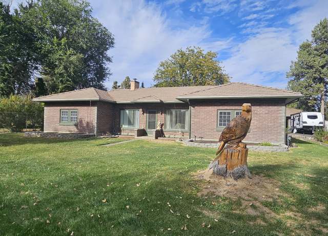 Property at 15109 Broyles Ave, Klamath Falls, OR 97601, 3 beds, 2 baths