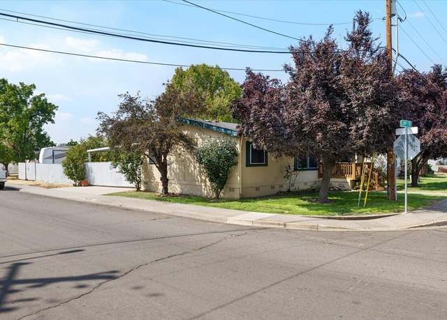 Property at 2669 Falcon St, White City, OR 97503, 3 beds, 2 baths