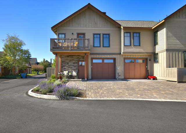 Property at 355 S Jefferson Way, Sisters, OR 97759, 2 beds, 2 baths