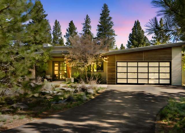 Property at 61558 Hosmer Lake Dr, Bend, OR 97702, 3 beds, 2.5 baths