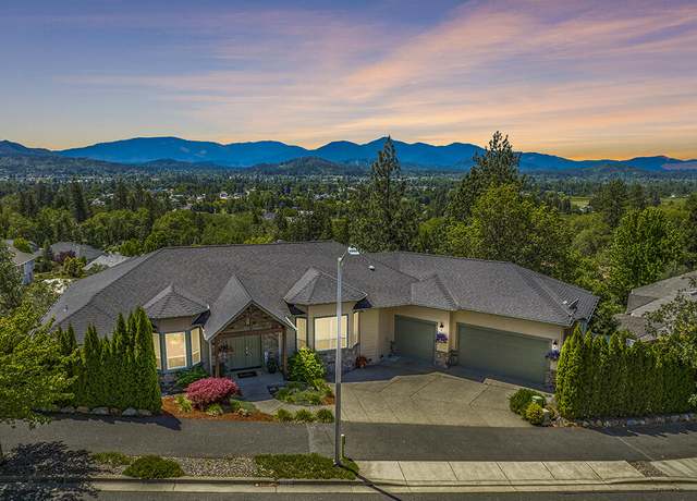 Property at 1893 NW Sunview Pl, Grants Pass, OR 97526, 3 beds, 3 baths