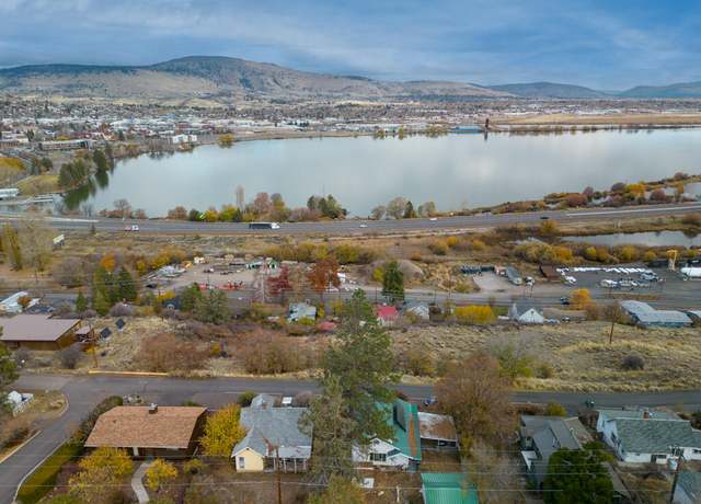 Property at 325 Lewis St, Klamath Falls, OR 97601