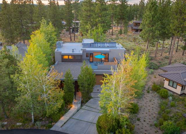 Property at 19019 Squirreltail Loop, Bend, OR 97703, 3 beds, 3.5 baths