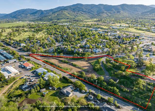 Property at 30 Knoll Crest Dr, Ashland, OR 97520