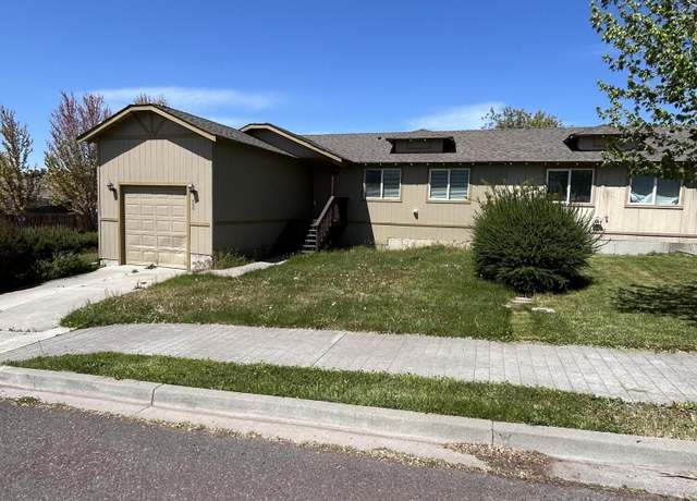 Property at 400 SE Carmen Way, Madras, OR 97741, 3 beds, 2 baths