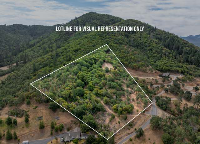 Property at 5525 Red Tail Ln, Rogue River, OR 97537