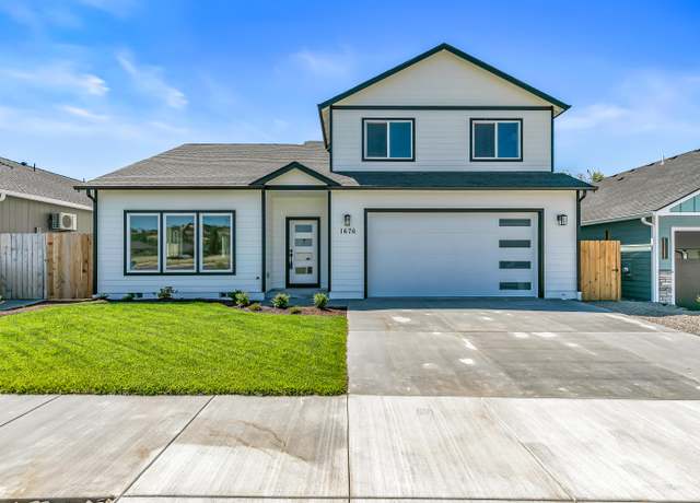 Property at 1676 Monarch Ln, Medford, OR 97504, 3 beds, 2.5 baths