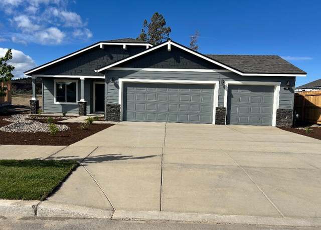 Property at 1119 NW Walnut Ave #05, Redmond, OR 97756, 3 beds, 2 baths