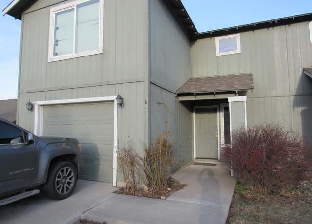 Property at 813 SE Kierra Pl, Madras, OR 97741, 3 beds, 2 baths