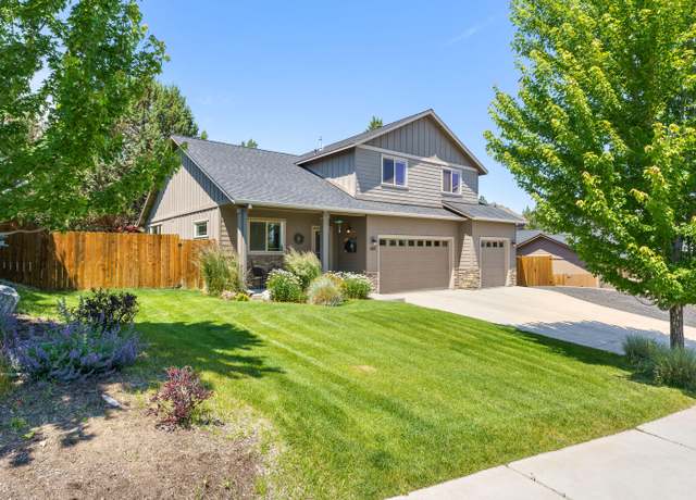 Property at 2825 SW 32nd St, Redmond, OR 97756, 4 beds, 2.5 baths