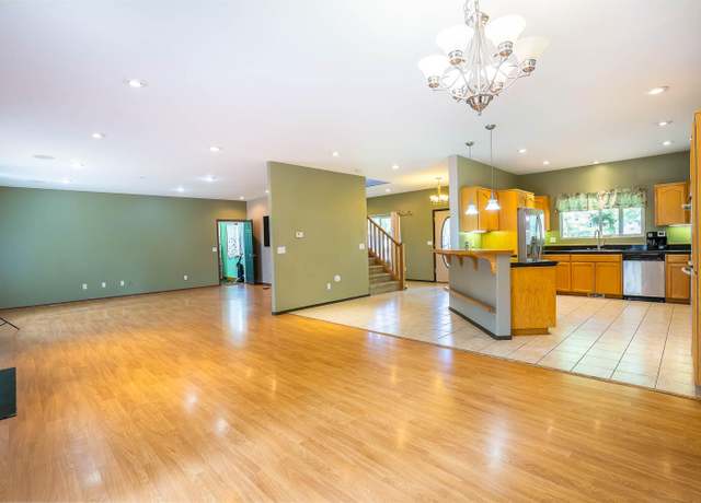 Property at 52302 Whispering Pines Rd, La Pine, OR 97739, 3 beds, 2.5 baths
