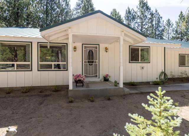 Property at 52200 Ponderosa Way, La Pine, OR 97739, 2 beds, 2 baths