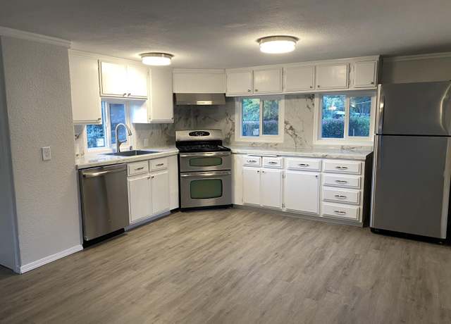 Property at 7001 Rogue River Hwy #34, Grants Pass, OR 97527, 2 beds, 1 bath