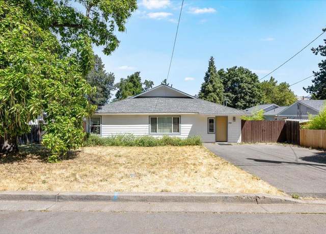 Property at 2969 Barbara St, Ashland, OR 97520, 4 beds, 2 baths