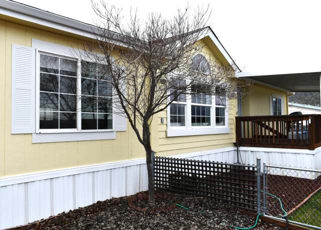 Property at 8401 Old Stage Rd #33, Central Point, OR 97502, 3 beds, 2 baths