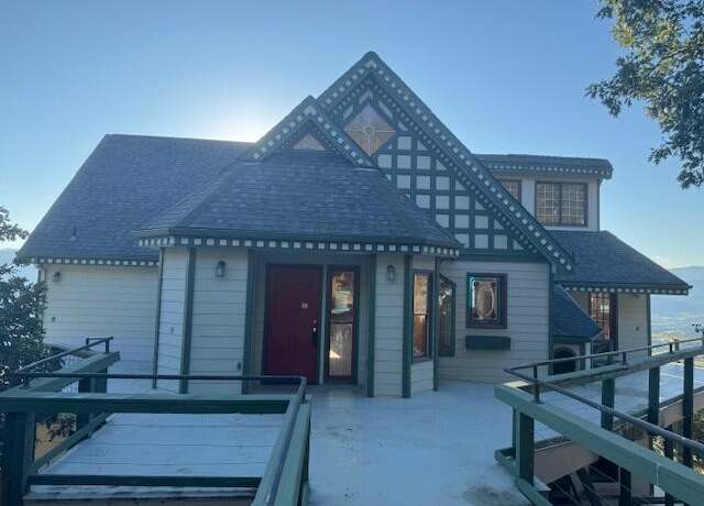 Property at 448 Timberlake Dr, Ashland, OR 97520, 3 beds, 4 baths