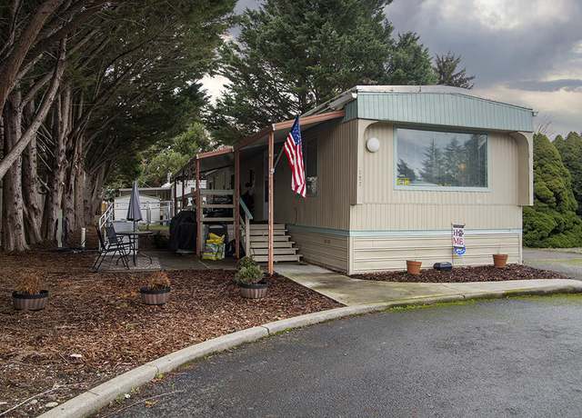 Property at 127 Brentwood Dr, Grants Pass, OR 97526, 2 beds, 1 bath