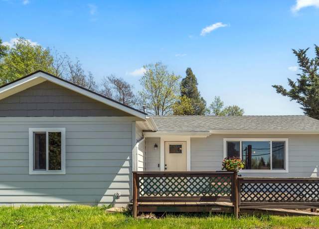 Property at 703 NE 10th St, Grants Pass, OR 97526, 3 beds, 1 bath