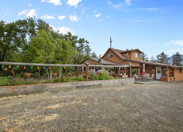 Property at 13990 N Applegate Rd, Grants Pass, OR 97527, 3 beds, 1 bath