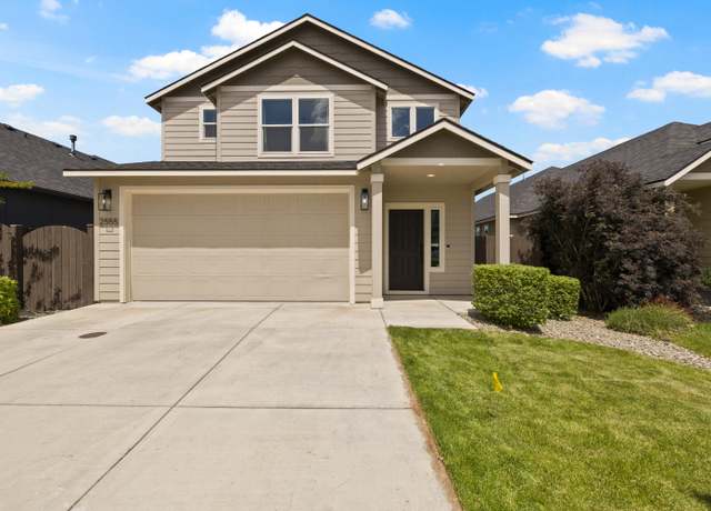 Property at 2555 NW Ivy Way, Redmond, OR 97756, 3 beds, 2.5 baths