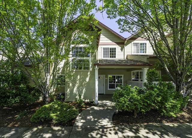 Property at 906 Mary Jane Ave, Ashland, OR 97520, 3 beds, 2.5 baths