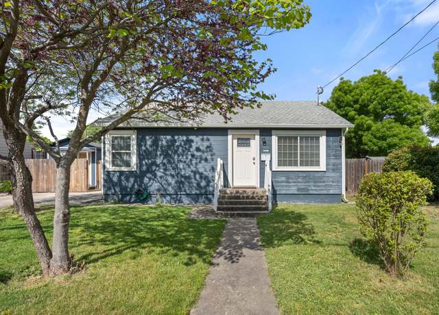 Property at 400 S Peach St, Medford, OR 97501, 2 beds, 1 bath