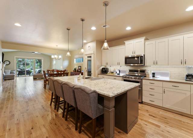 Property at 63362 Tristar Dr, Bend, OR 97701, 3 beds, 2 baths