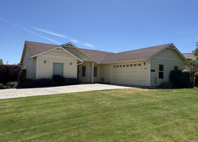 Property at 3015 NW 19th St, Redmond, OR 97756, 3 beds, 2 baths