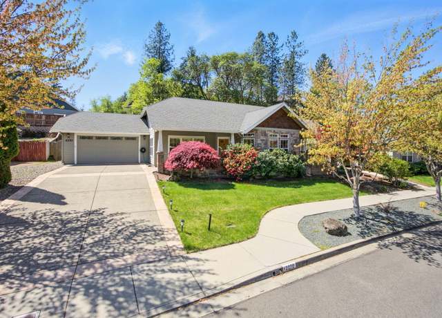 Property at 2270 Haviland Dr, Grants Pass, OR 97527, 3 beds, 2 baths