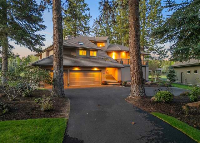 Property at 19562 Green Lakes Loop, Bend, OR 97702, 4 beds, 2.5 baths