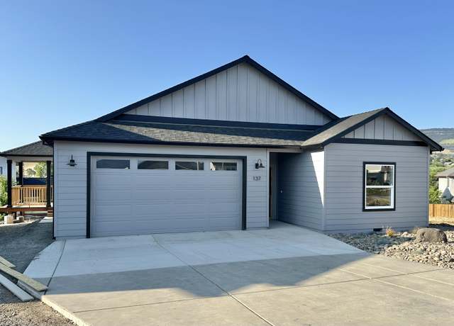 Property at 137 Willow Springs Dr, Talent, OR 97540, 3 beds, 2 baths