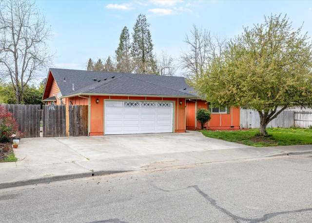 Property at 1044 SW Kokanee Ln, Grants Pass, OR 97527, 3 beds, 2 baths