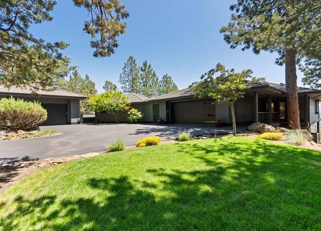 Property at 1627 NW Summit Dr, Bend, OR 97703, 4 beds, 4 baths
