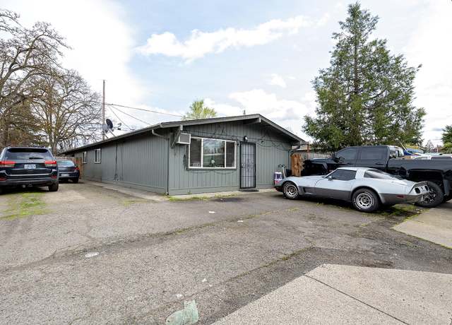 Property at 183 Lewis Ave, Medford, OR 97501, 6 beds, 2 baths