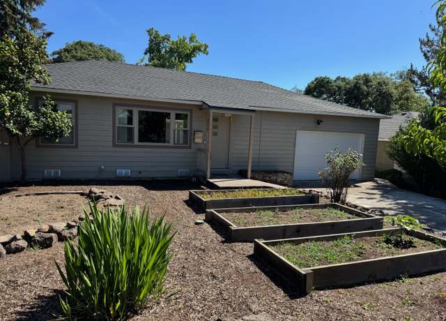 Property at 2228 Ruhl Way, Medford, OR 97504, 2 beds, 1 bath